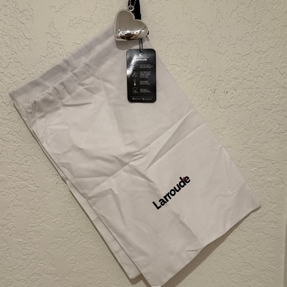 Larroude Shoe Bags and Heart Charm (plastic)